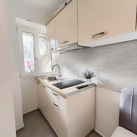 & Niko Apartment