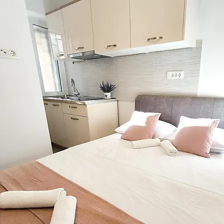 & Niko Apartment *