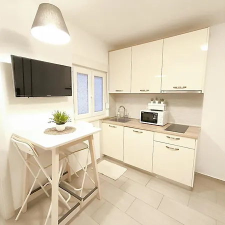 Apartment&room Niko *