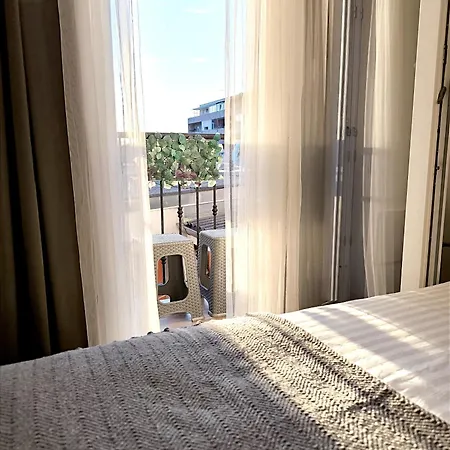 Niko Apartment *